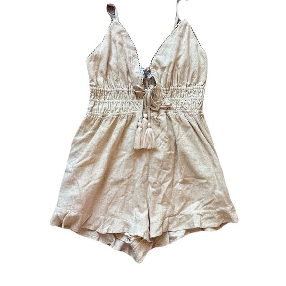 NWT Women's Princess Polly Cream Textured Playsuit Colleen Romper Beige Size 4 - Picture 4 of 10